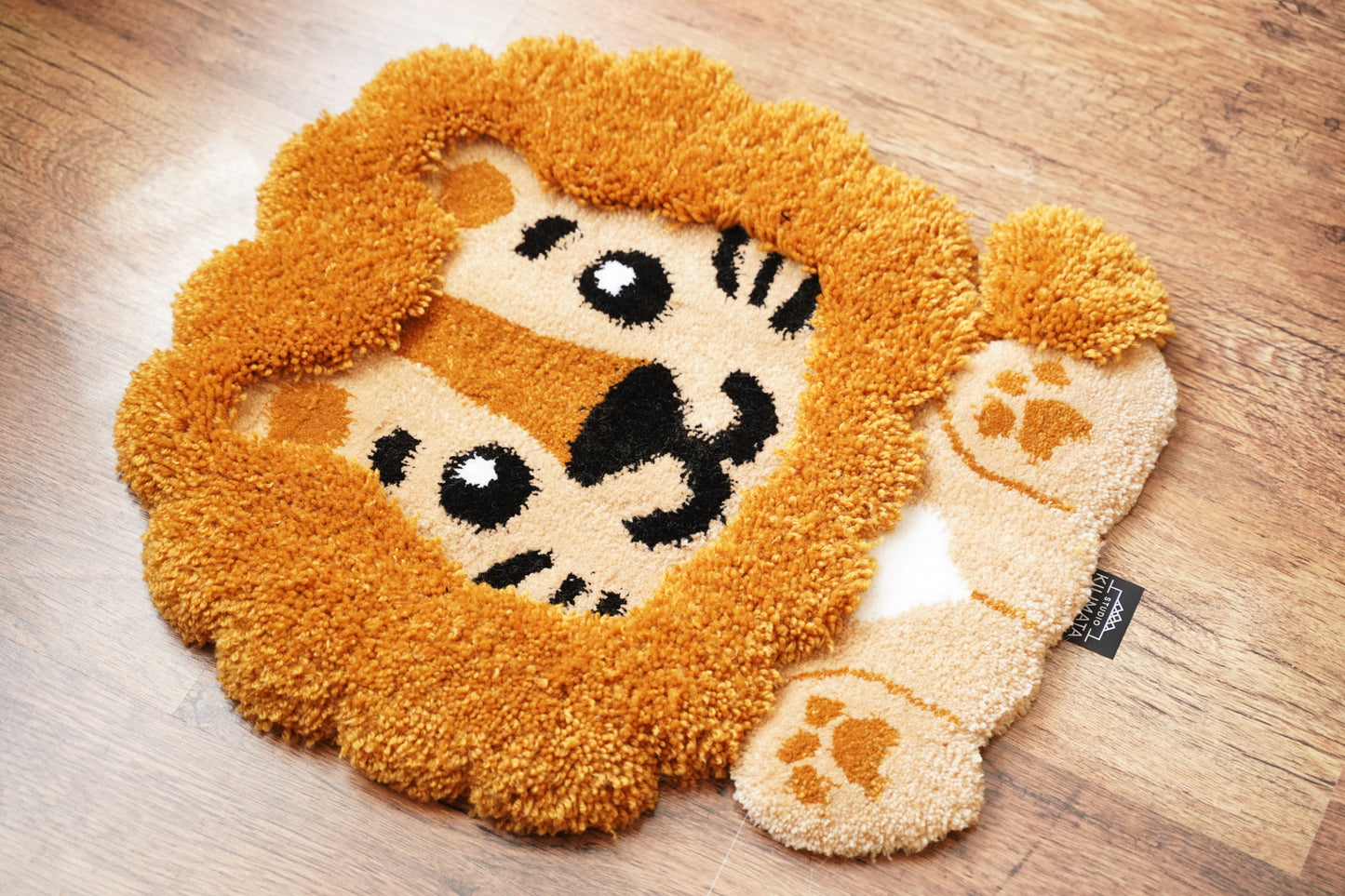 Lion - Handcrafted Rug